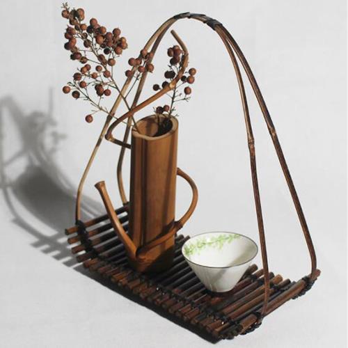 TRAY-FORM FLOWER BASKET
